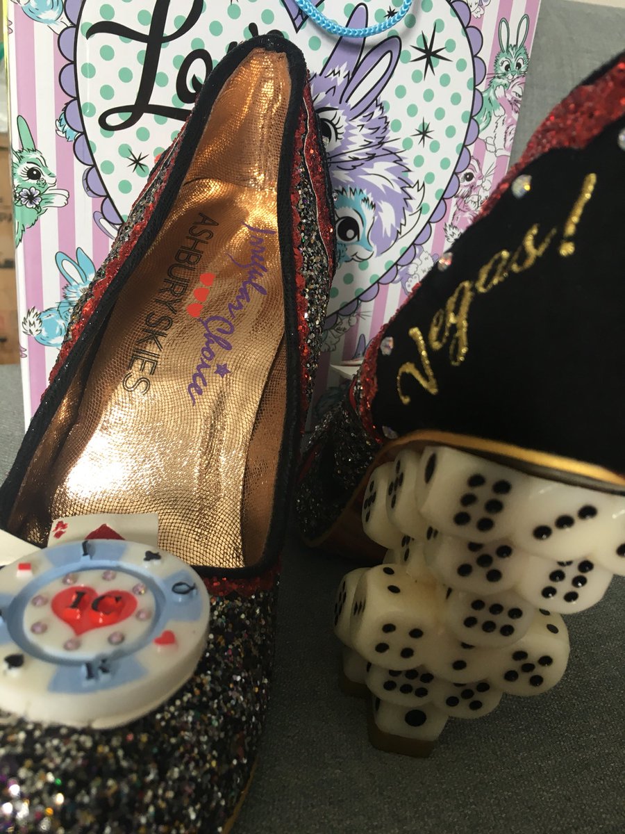 LoveFromBetty's tweet photo. Finally Got my hands on these @IrregularChoice 😻😻😻 #lasvegas #vivalasvegas #rollthedice #irregularchoice #irregularchoiceshoes #shoes #loveshoes #shoelove #shoelover #nevertomany #shoeporn #shoe https://t.co/yqquq3GnbI
