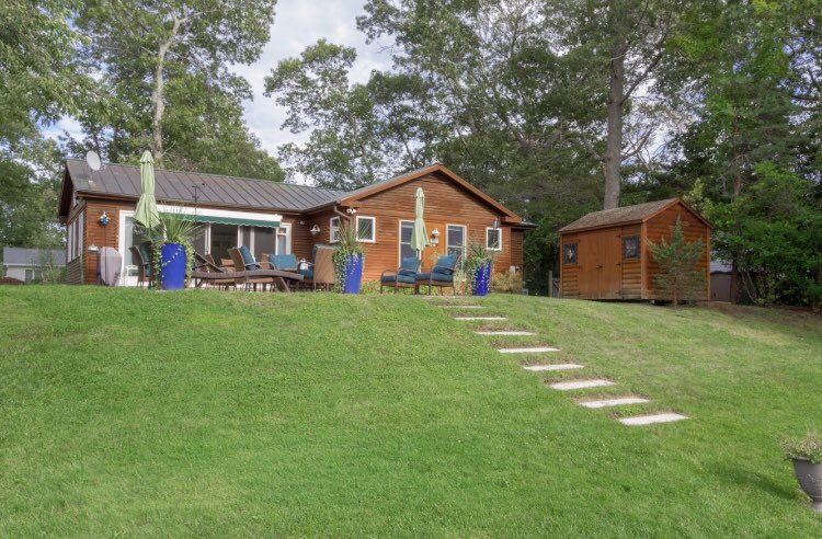 VrSaunders's tweet photo. || Price Adjustment || 10 Tarpon Road | East Quogue | 3 Bed | 2 Bath | Large Patio Overlooking the Canal | 75 Feet of Bulkhead | Furniture Included 🙌🏼 Now $625,000
.

 #eastquogue #realestate #longisland #eastend #shinnecockbay #canalfront #hamptons #thejeremyryanteam #corcoran https://t.co/jzgIssWWLh