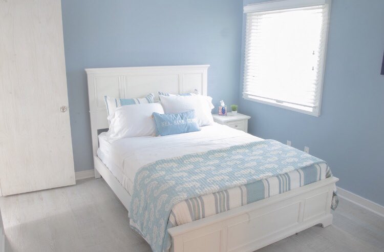 VrSaunders's tweet photo. || Price Adjustment || 10 Tarpon Road | East Quogue | 3 Bed | 2 Bath | Large Patio Overlooking the Canal | 75 Feet of Bulkhead | Furniture Included 🙌🏼 Now $625,000
.

 #eastquogue #realestate #longisland #eastend #shinnecockbay #canalfront #hamptons #thejeremyryanteam #corcoran https://t.co/jzgIssWWLh