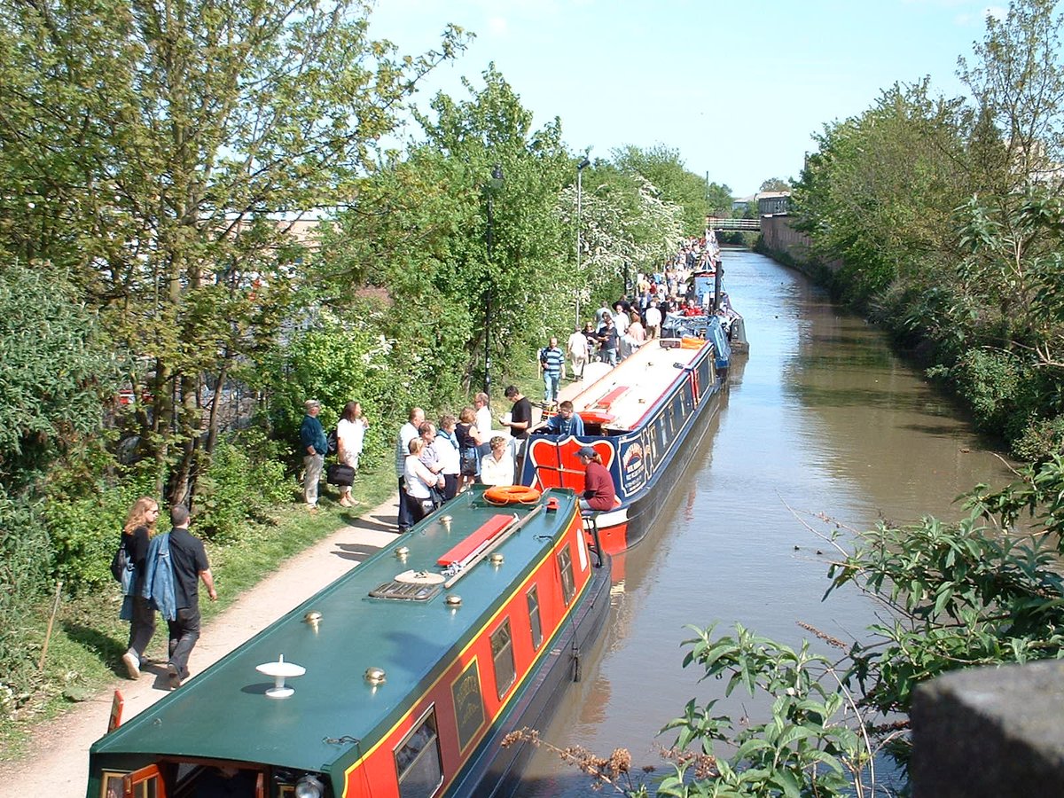 The Canal Festival is back! This weekend will see boat traders and a Heritage boat moor up along the Grand Union in Leamington for live music, a hog roast, trade stands, stalls &amp; more! Pop down to Clemens Street this weekend and join in the fun. Photo by Leamington History Group