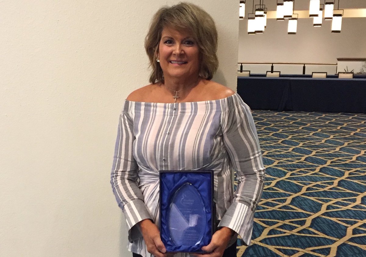 StateAutoAgents's tweet image. Congratulations to our very own Mollie McDonald on winning Mississippi Big I Company Rep of the year! #WeAreStateAuto