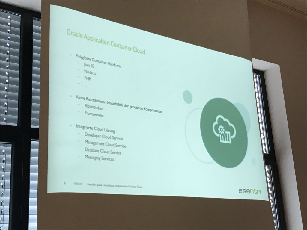 wolflook's tweet photo. Need for speed - development with application container cloud by @CWiesbaum in the machine room @doag #EXADAY18 https://t.co/mF0FUQDwS7