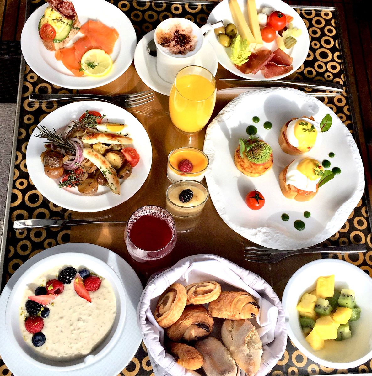 Mandarin Oriental (@mo_geneva) on Twitter photo Did you book your table for our last brunch this Sunday 24 June? Don't miss out our Lebanase specialties and our huge desserts corner... Brunch is served from 12 to 2.30pm. Reservations +41 22 909 00 00 - mogva-restaurant@mohg.com Did you book your table for our last brunch this Sunday 24 June? Don't miss out our Lebanase specialties and our huge desserts corner... Brunch is served from 12 to 2.30pm. Reservations +41 22 909 00 00 - mogva-restaurant@mohg.com