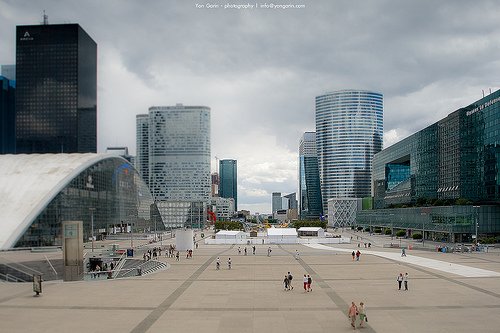 Salsanewz's tweet photo. Dansez salsa, bachata, merengue, kizomba à la Défense tout l’été 2018l https://t.co/xWqilLqFLq https://t.co/mLNB1qH7Ju