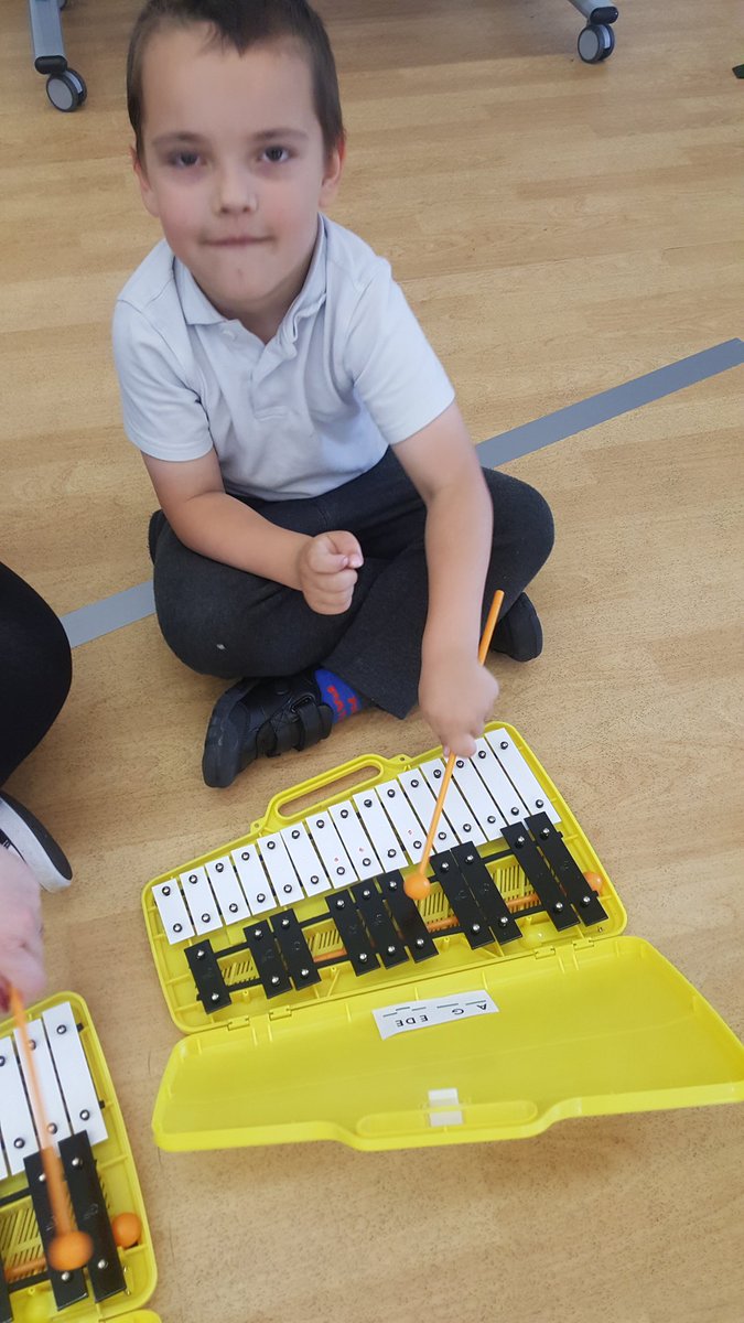 Hazel@Foxfield tweet media