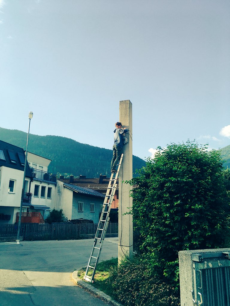 GymLandeck's tweet photo. Heute war das #MedTeam 🎬des BRG/BORG Landeck schon in aller Früh vor dem @GymLandeck um eine supercoole #Zeitrafferaufnahme zu starten! 😜😋😝 https://t.co/d7gAh4uLH7