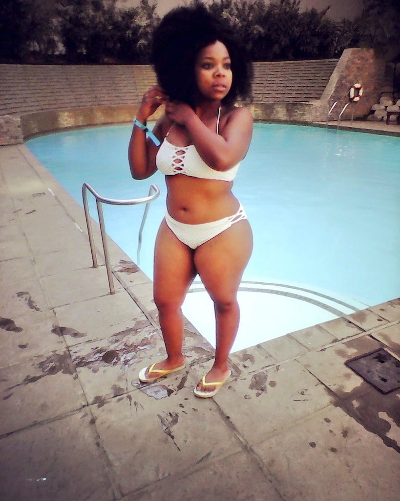 preey_bhabe's tweet photo. No winter against me shall prosper #poolQueen https://t.co/zTN6mZfc9Z