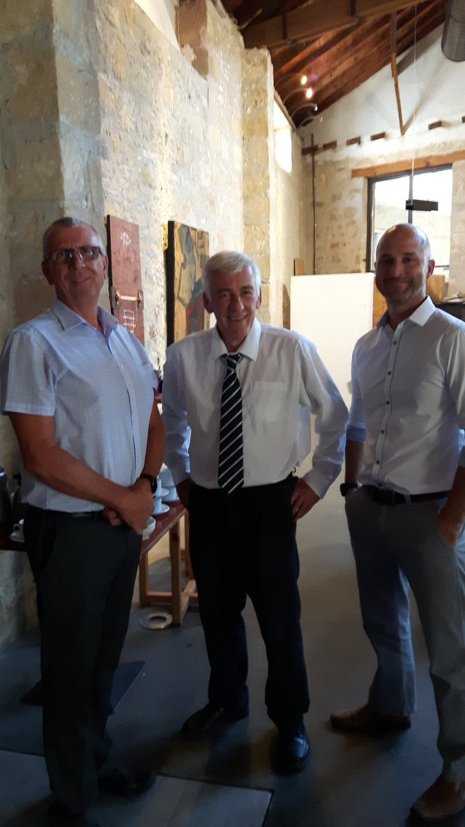 gardentheworld's tweet image. Lunch break with my great colleagues in the Mediterranean Area @CWGC  @IanEmirHussein