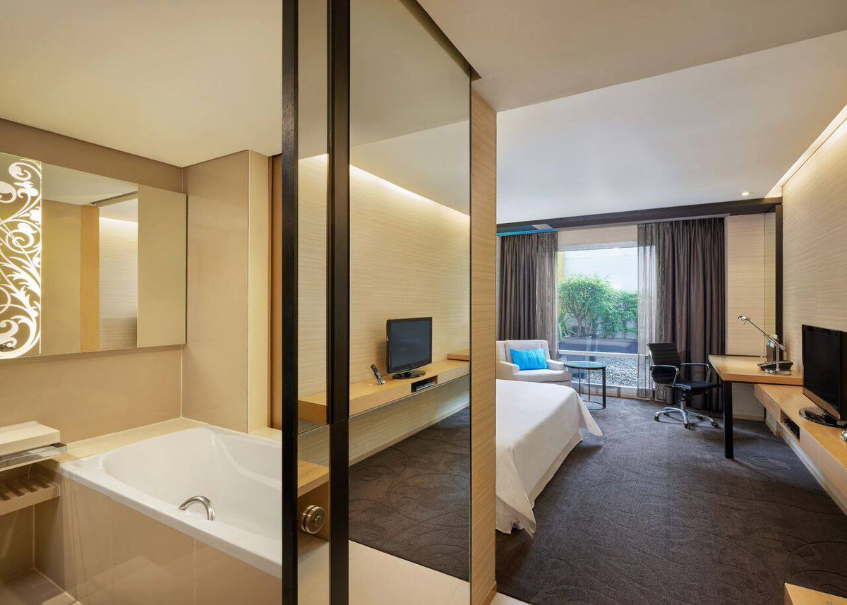 FourPointsBKK's tweet photo. Book via online with us at https://t.co/QfsHcKMElt to get exclusive SPG® member benefits:
• Receive our Best Rate Guarantee.
• Earn Starpoints® and credit toward elite status for your stays.
• New! Enjoy free Internet access.
#exclusivedeals #freewifi #spg #TuesdayThoughts https://t.co/SaIyuw6n01