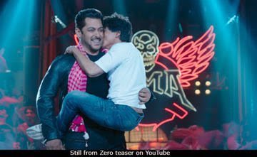 RahulKadyy's tweet photo. Salman lifting the career of shahrukh khan #jaihozero https://t.co/k2lNljNpXe