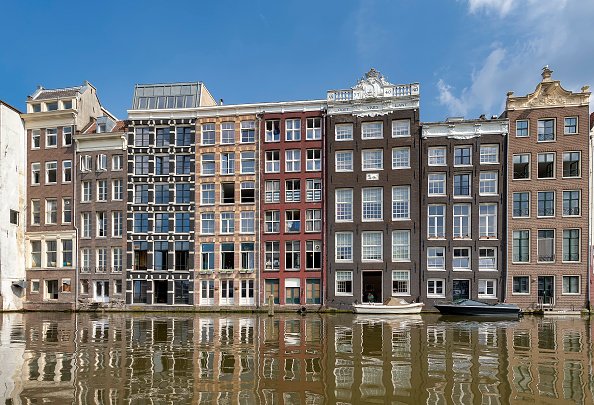 bbgoriginals's tweet image. Amsterdam's housing market is so hot that it's forcing people out of the city and pushing up prices elsewhere bloom.bg/2t9tEIt