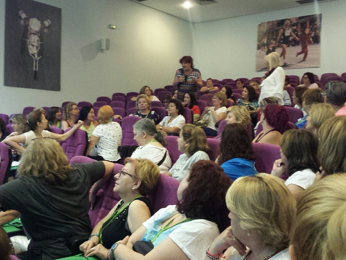 nieves_pg's tweet photo. Pepa Rios, expresa la satisfacción de las Trabajadoras Sociales en la realización de los GRUSES. #GRUSES #mujeres #Málaga @DistritoMalagaG @gruseand https://t.co/311lmEe1W0