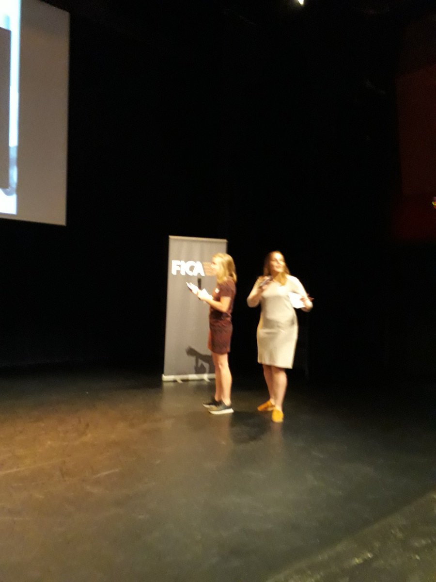 #FICASUM heel veel fun op het FICA Summer Event waar zels de dagvoorzitters een selfy maken met de zaal om mee te dingen naar de social media prijs @Inholland