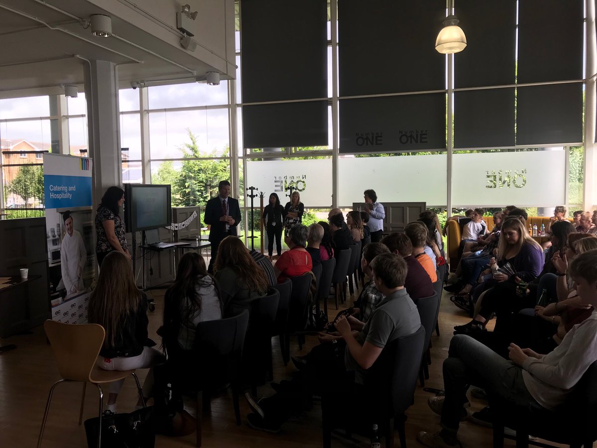 Great to be at the ⁦<a href="/Gloscol/">Gloucestershire College</a>⁩ hospitality and catering awards, thanks to ⁦<a href="/DormyHouse/">Dormy House Hotel</a>⁩ for being guest of honour