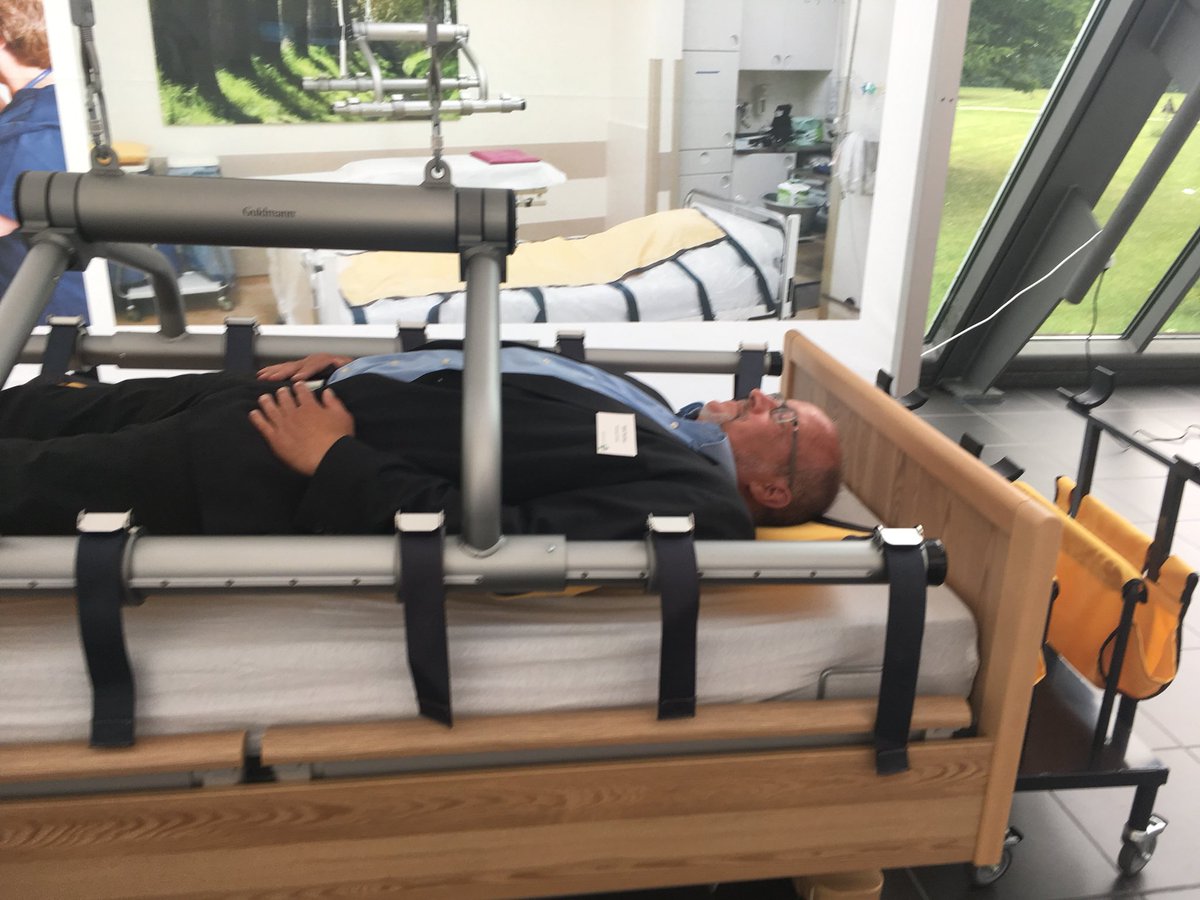 MirjamBauer's tweet photo. #FKT #BuFaTa Mit #Guldmann Patientenlift seit 4 J. funktioniert das Umbetten zb für den #OP kraft- und rückenschonend fürs Personal #Pflege https://t.co/bglOzghRDu
