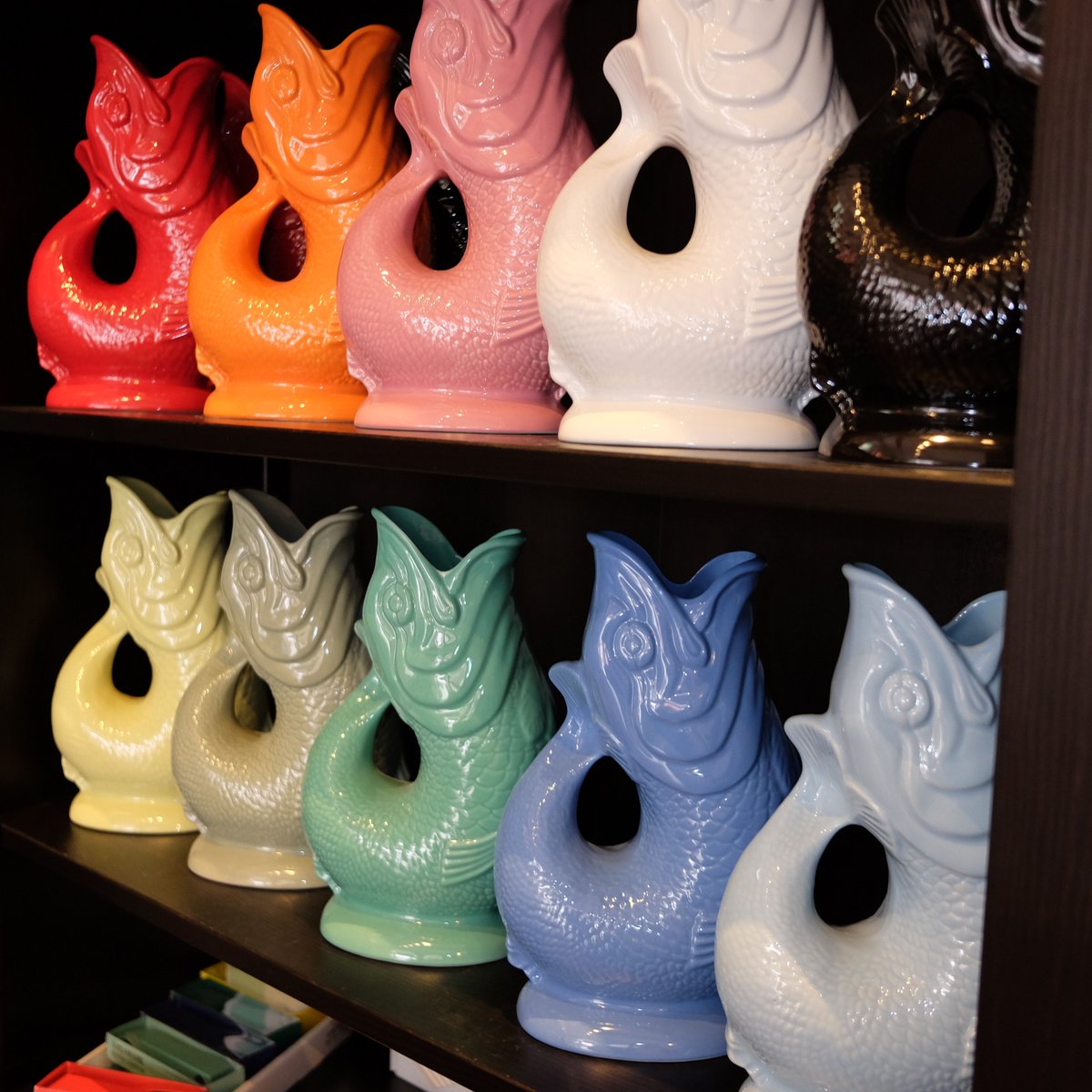 Our ever popular Gluggle Jugs are now back in stock. Lots of classic and contemporary colours to choose from. Use as a vase, for kitchen utensils, as a water jug or for pouring your favourite boozy tipple. Makes a fabulous house-warming gift.
#wrappedshop #independent #canterbury