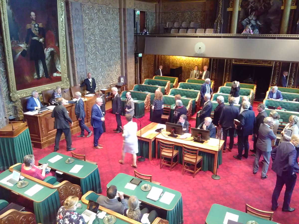 bitsoffreedom's tweet photo. We zitten klaar voor Eerste Kamer debat over het #hackvoorstel. Volg dit draadje voor een (allicht impressionistisch) Twitter-verslag... https://t.co/NbKNd1UCLw