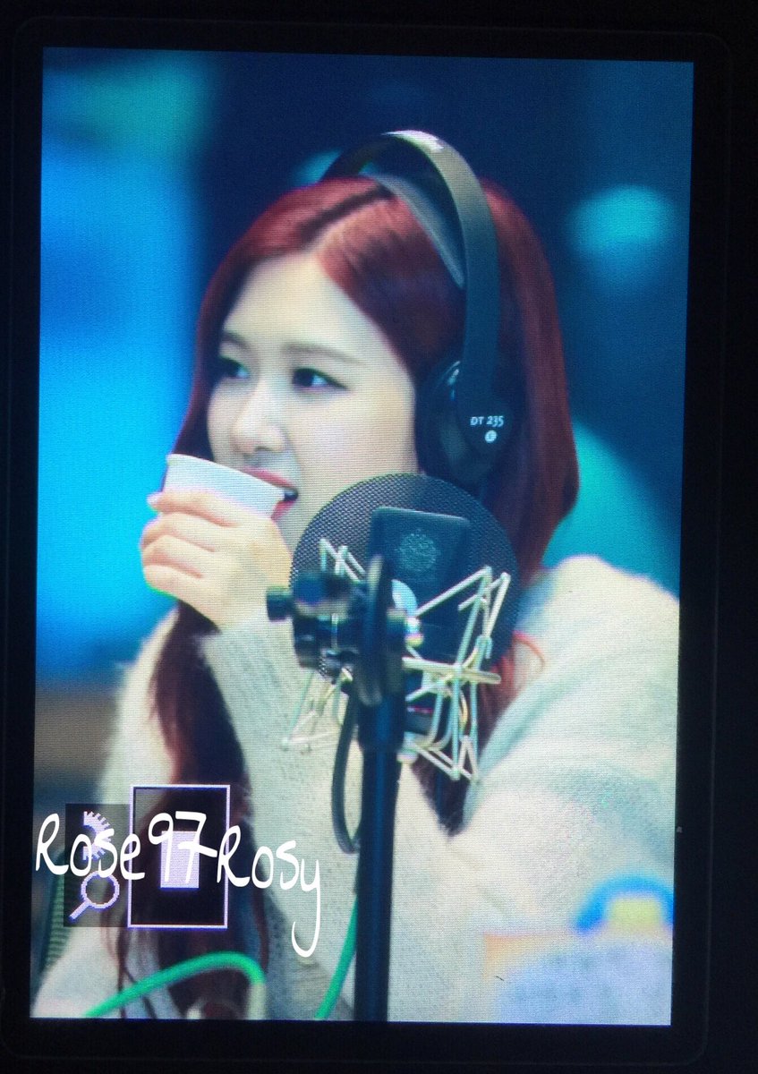 Rose97Rosy's tweet photo. 💙180619💙MBC 두시의 데이트

띵동~ 띵동~
#블랙핑크 #로제 #BLACKPINK #ROSÉ https://t.co/Lf0VHw0yK8
