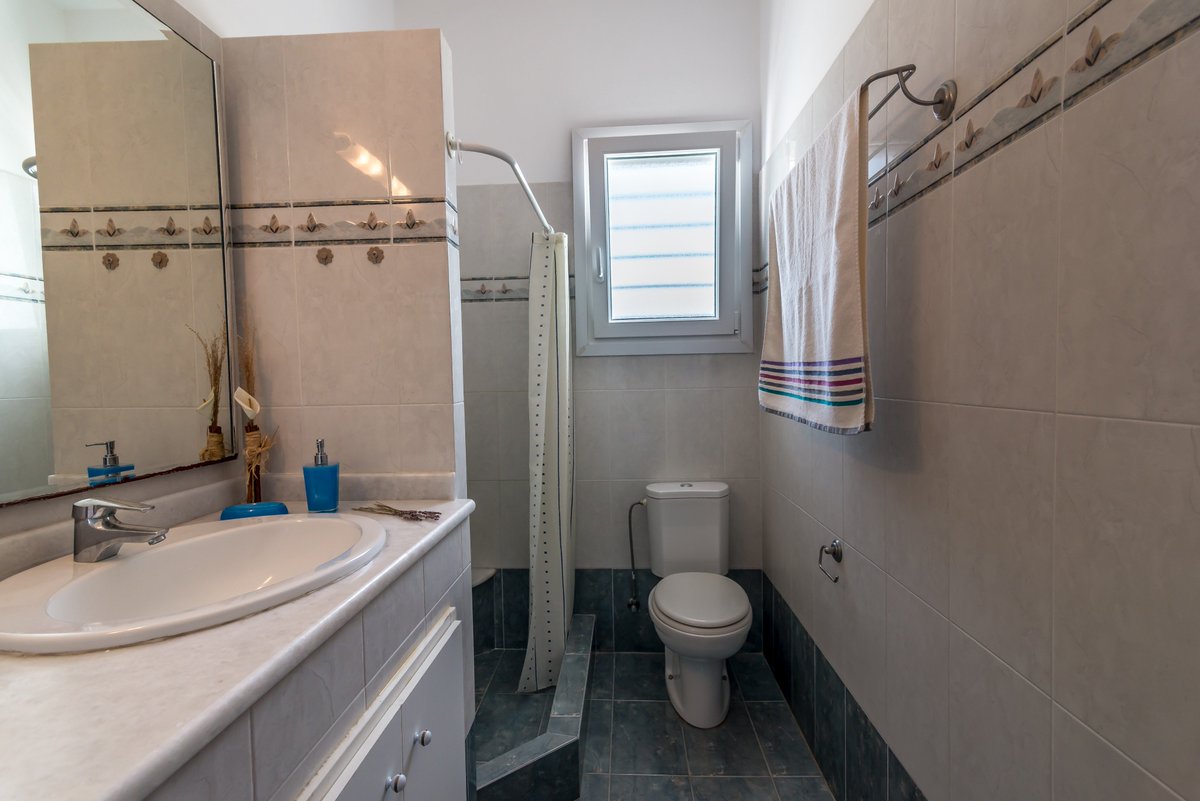 ApartmentErato's tweet photo. Take a look of the inside of our comfortable apartment! To rent it, please click here ->https://t.co/XWW31A1daX
#milosisland #milos #visitgreece #bookingcom #apartment #hospitality #summer #summertime #holidays #vacation #Greece #Milos #booking #traveling #travel #airbnb #summer https://t.co/RFKuJA7gCV