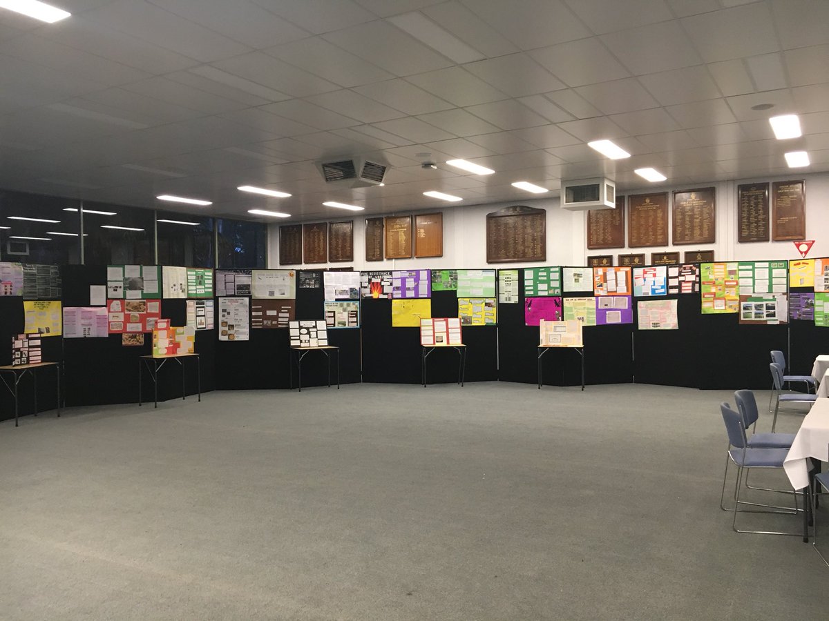 bear48's tweet photo. I managed to wrangle some science into this evening’s Yr 9 Showdown!! #winning #sneakyscience https://t.co/Y0Yeyl5MpS