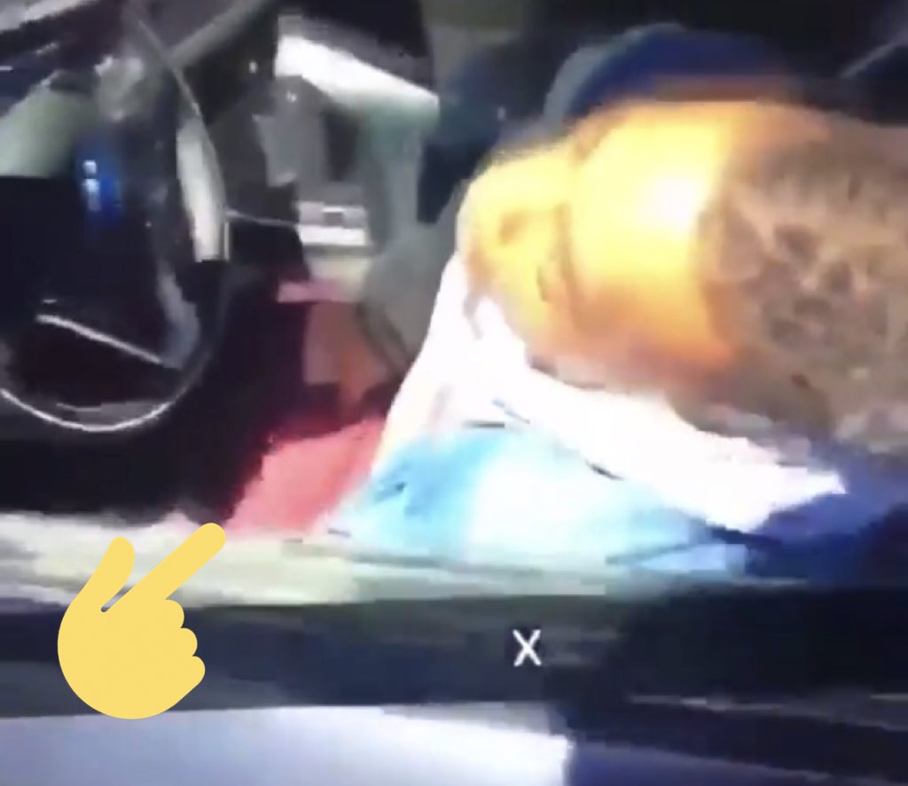 XXXisAlivee's tweet photo. 2.) In 1 of the videos you can see X wearing red pants and in another you see him wearing black shorts. https://t.co/j5XbGxZcJL