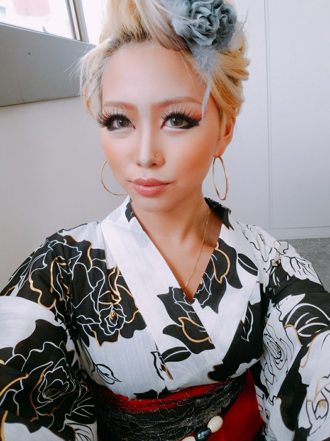 きぃぃりぷ on Twitter &quot;👘💁🏼初めての浴衣メイク💛 帯が赤だったので、ピンクとワインレッドを目尻のハネと目頭眉毛に🎨 ハネ上げ