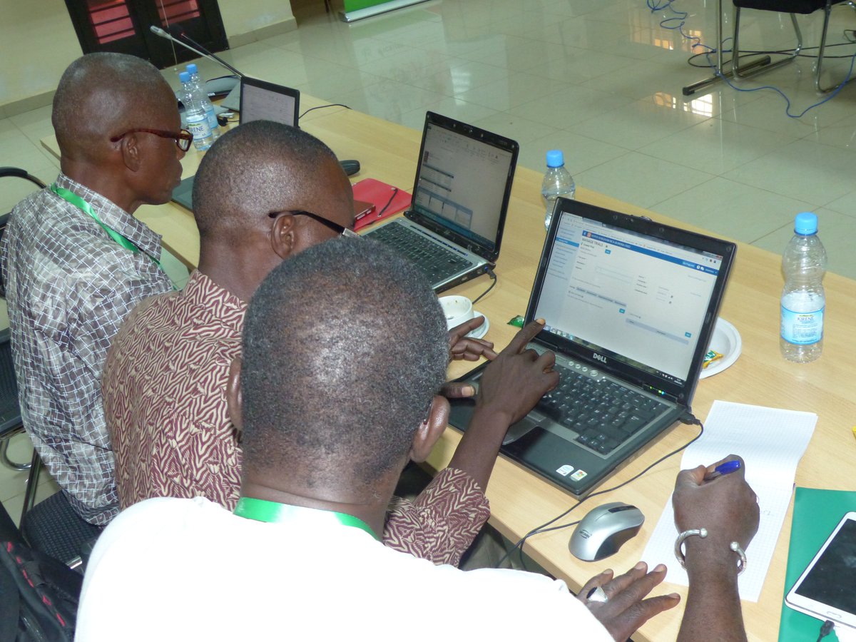 ICRISAT_HOPE's tweet photo. 2nd day of training workshop on BMS and data archiving organized by @tropicallegumes and @ICRISAT_HOPE II in #Mali.Today participants learn how to transfer data collected in the field into the #bms. Before accounts had been created for new participants. @ICRISAT #BMSTraining https://t.co/srtV0Lnfdh