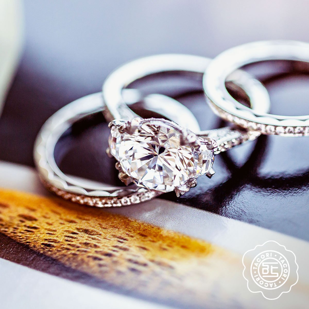 SmythTimonium's tweet image. Trending now: three-stone diamond rings #RoyalWedding. Add mega-wattage with twin wedding bands. #StackingStyle #RoyalT ow.ly/n3Rj30kvmSF