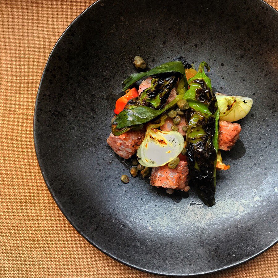 Cotechino Sausage, Vesuvio Tomato, Grellot Onion, Frigatelli Pepper, Pantelleria Capers
All the names
Lunch
#stleonardsec2