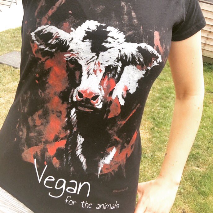 Awesome shirt designed by my talented friend! 👏🏼
Get one here: bit.ly/2LsVRRj

ALL profits donated to local activism and @bellaandbrave 🐑
#vegan #vegantshirt #vegansofig #animalactivist #animalrights #animalrightsactivist #veganshirt #veganfortheanimals #veganactivist