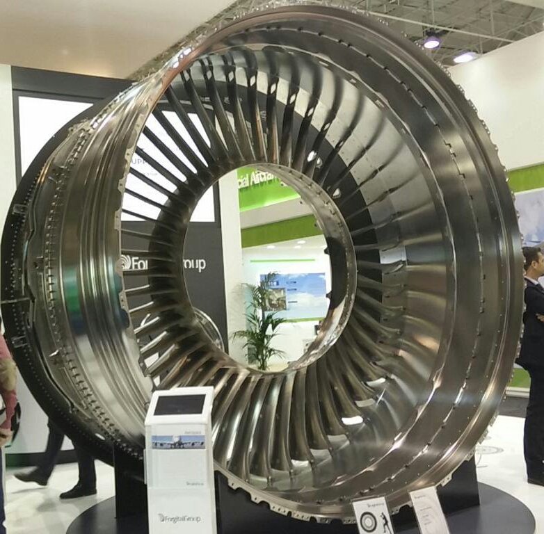 TgrRaiTrentino's tweet photo. Decolla la #Fly di #Grigno, polo di eccellenza dell'industria #aeronautica e #aerospaziale. Inaugurati oggi nuovi spazi. In 10 anni investiti 100 milioni di euro; indotto per il territorio di 58 milioni. #Valsugana #Forgitalgroup @TnSviluppo @AleOlivi66 https://t.co/PkB2gJ9CPk