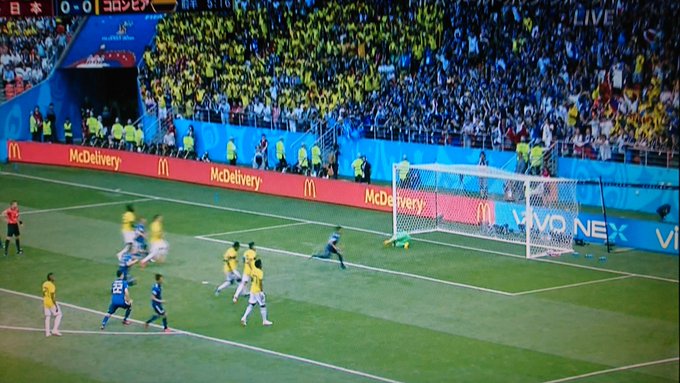 速報w杯 日本 コロンビア 1 0 前半6分で香川のpkで1点先制 サンチェスレッドカード で退場 まとめダネ 速報w杯 日本 コロンビア 1 0 前半6分で香川のpkで1点先制 サンチェスレッドカード で退場 まとめダネ