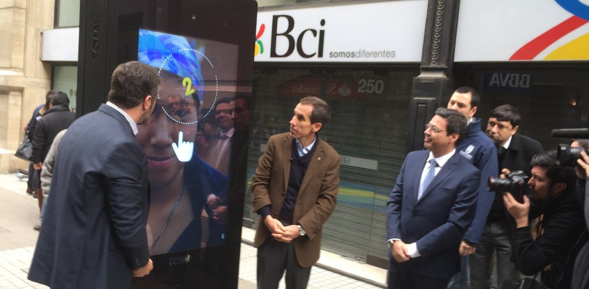 Se ha presentado en Santiago el primer Laboratorio Digital Urbano para ciudades inteligentes destinado a probar tecnologías de vanguardia. Estacionamientos inteligentes, monitoreo de condiciones ambientales, conteo personas, etc.

<a href="/Corfo/">Corfo</a> <a href="/sebastiansichel/">Sebastián Sichel</a> 

bit.ly/2ylhwJm