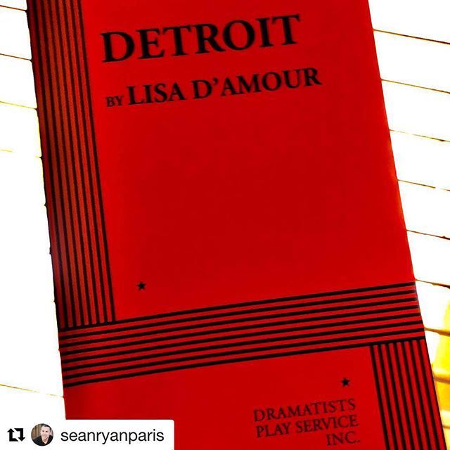#whatwouldparisread summer edition #detroit by #lisadamour A dialogue heavy, expletive-ridden exploration of modern America. D’Amour holds a magnifying glass to the eroding American Dream and literally burns it down by examining it so closely. Detroit (a… ift.tt/2I3gbqb