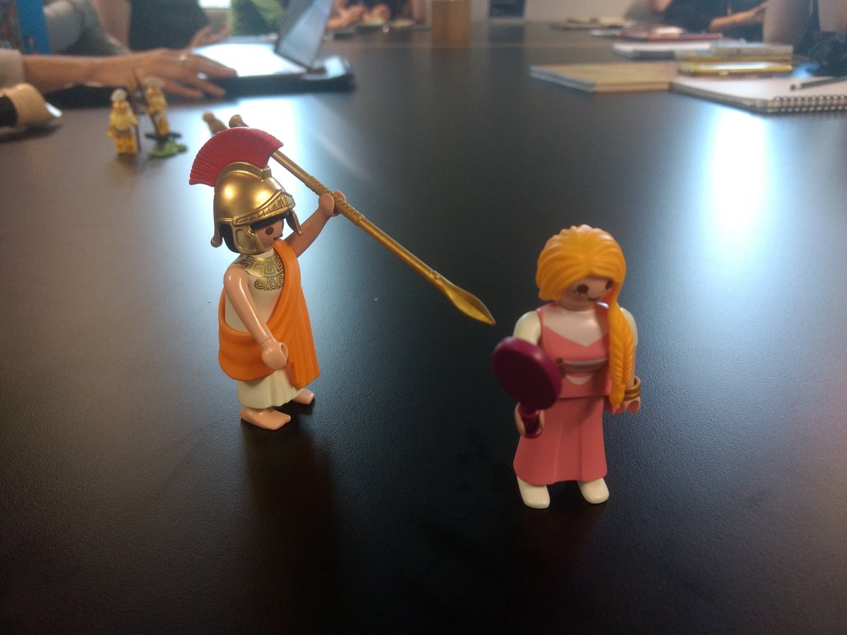 RobinDiver22's tweet photo. Fighting between #playmobil #Athena and Helen of Troy... #show_roehampton https://t.co/6UdqL13hhX