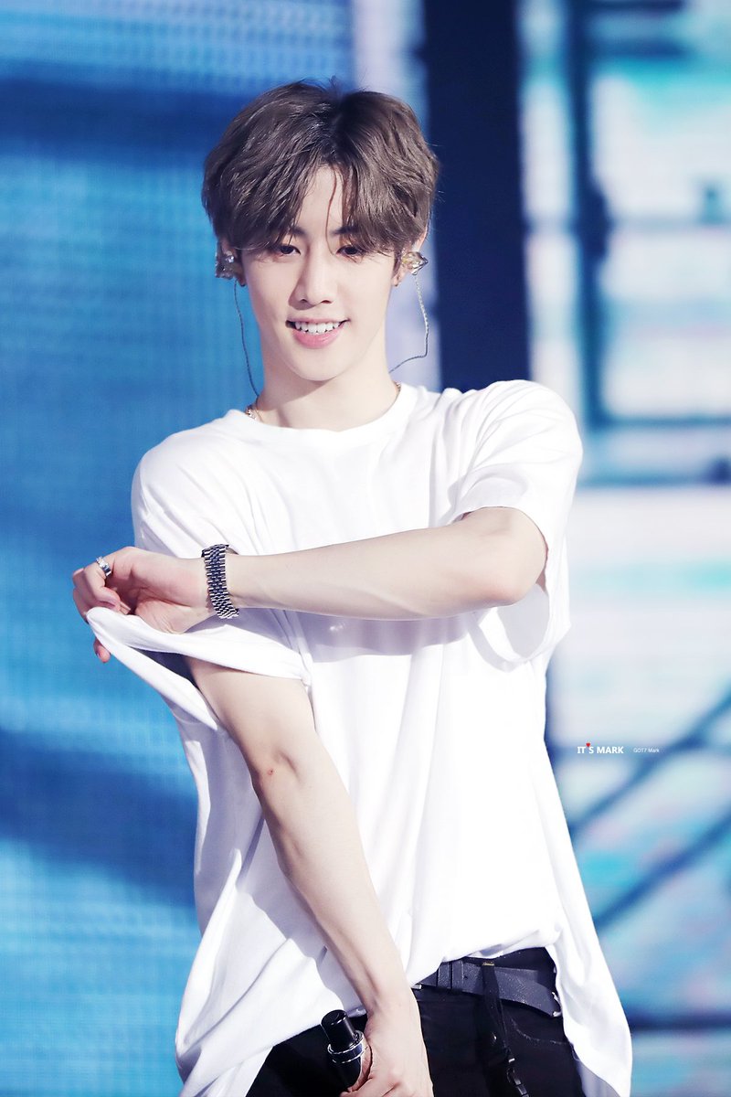 itsmark0904's tweet photo. [HQ] 180616 #EyesOnYou tour in Taipei #갓세븐 #GOT7 #MARK #마크 :: 내 햇살💖 https://t.co/XsPWu6lQ0L