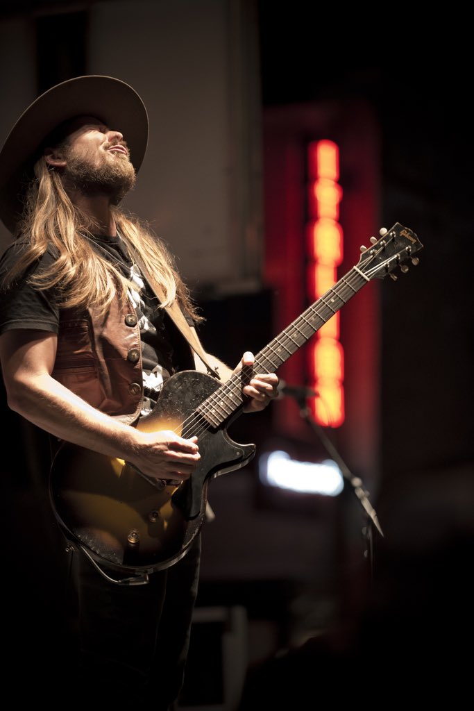jeffreyharley's tweet image. It was an incredible night seeing @lukasnelson &amp;amp; @POTR on stage at @tasterandolph - there were kicks, dives &amp;amp; some sweet guitar lovemaking. 3rd time seeing these guys &amp;amp; true to name it’s a REAL music experience. After the set he still stays to meet all the fans like his old man💯