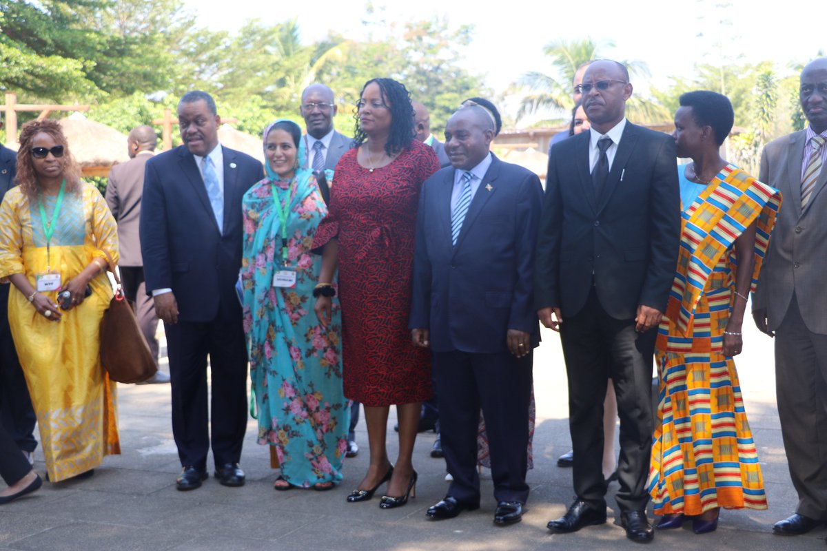 #ATFFND #ClubDuLacTanganyika,photo de famille de SE @ButoreJ avec  Dr Margaret Agama Anyetei de l' @_AfricanUnion et bien d'autres membres de différentes délégations #Burundi