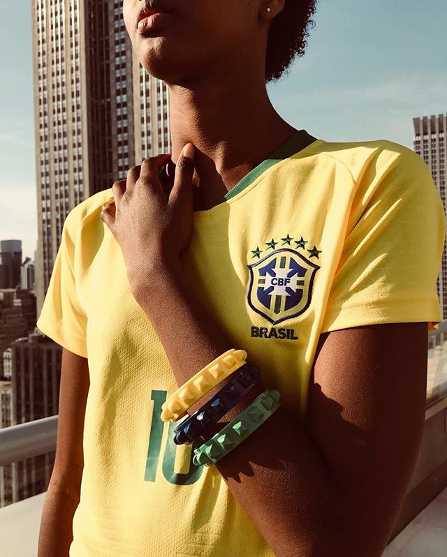 carmensolitaly's tweet photo. Borchia Bracelets for the World Cup! You can customize any country at https://t.co/HuAhoQrD9T #bejelly #worldcup2018 #worldcaptures #oneworldbracelet https://t.co/cZN1vF6Ted