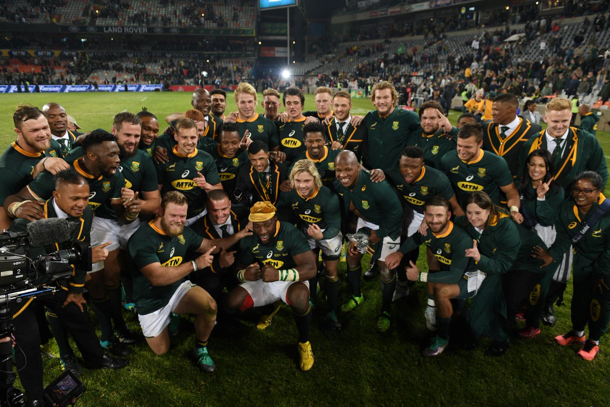 Bokmuseum's tweet photo. A number of Springbok squad members will visit the Springbok Experience in the @VandAWaterfront on Wednesday (tomorrow) from 10-11am - come and meet your heroes and take in the rich history of rugby in South Africa! #LoveRugby https://t.co/sDM28DjORb