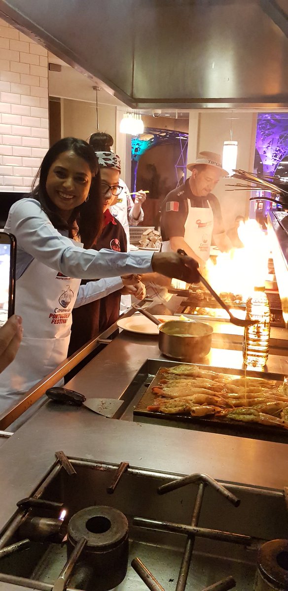 People_SA's tweet photo. Fun at the #caravelafestival media meander at 3Sixty at @MONTECASINOZA! The Caravela Festival at Montecasino from the 29th June to 1 July is going to be awesome! Don't miss out! #caravelafestival #hot919fm #gottalovemonte #3sixty https://t.co/wztVH3oeP2