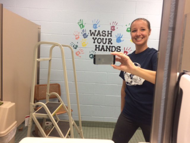 PRS_PrimarySC's tweet photo. @PRserviceclub has been working hard to decorate the 5th grade bathrooms! #GCpride #PRS50 #choosekind https://t.co/gt6eEKKjJf