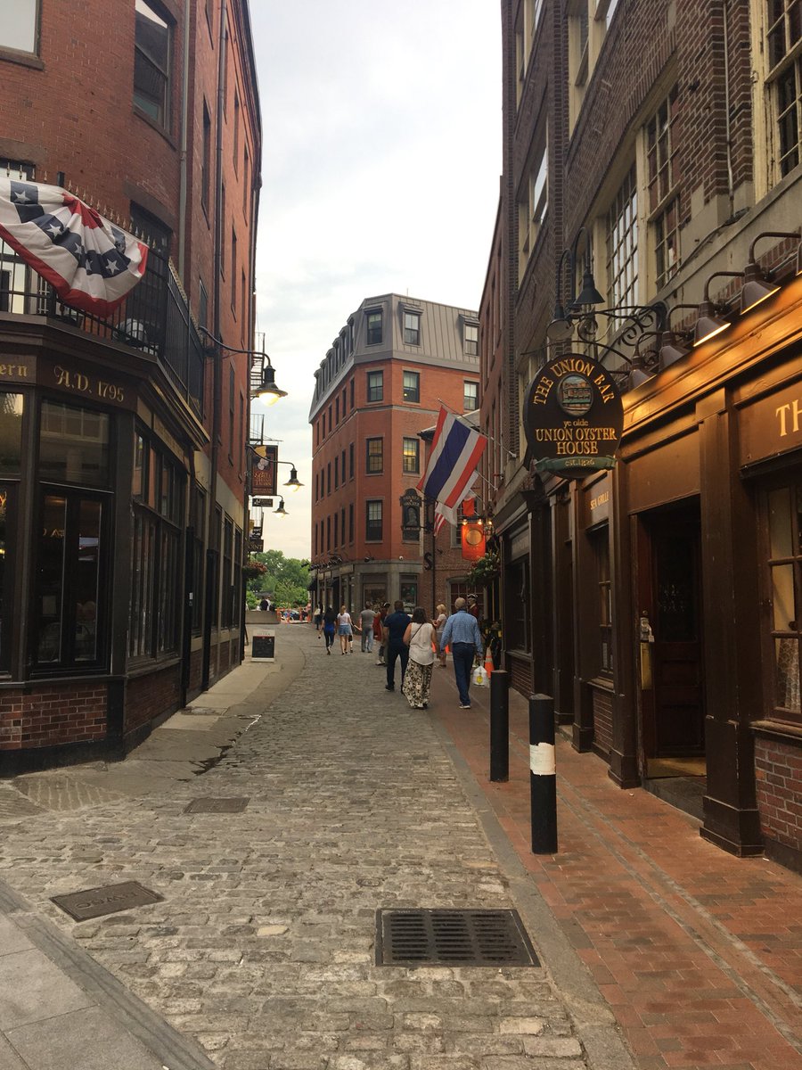 The19thHoler's tweet photo. Work trip to Boston is hitting the vibes just right. https://t.co/6Kwu6mfh64