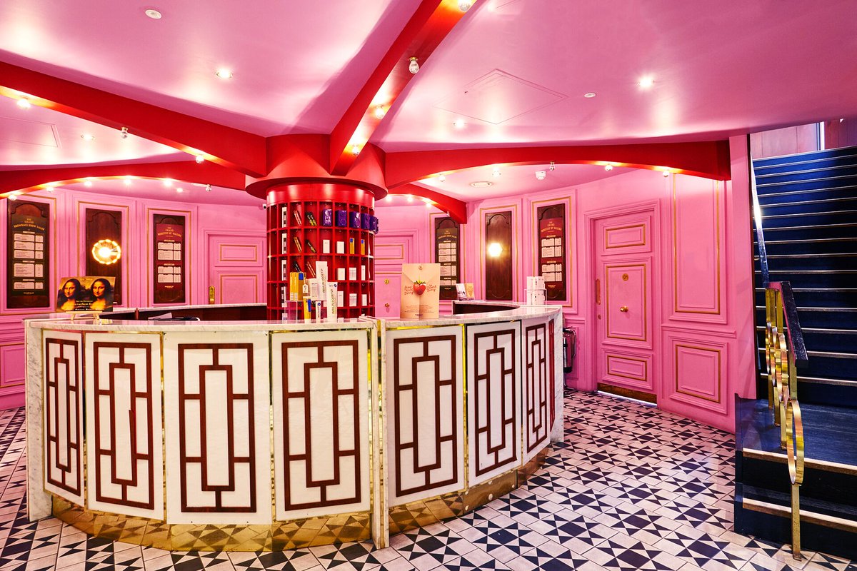 Beauty admin with a side of sass for Emma at <a href="/BrowhausUK/">Browhaus UK</a> and <a href="/ministrywaxing/">Ministry of Waxing</a> thebespokeblackbook.com/browhaus-and-m… #beauty #waxing #eyebrows #grooming #holiday