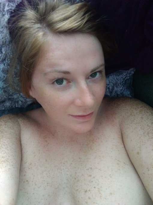 Good morning! Am up for playing around today! Who is up for the first Skype show of the day! https://t