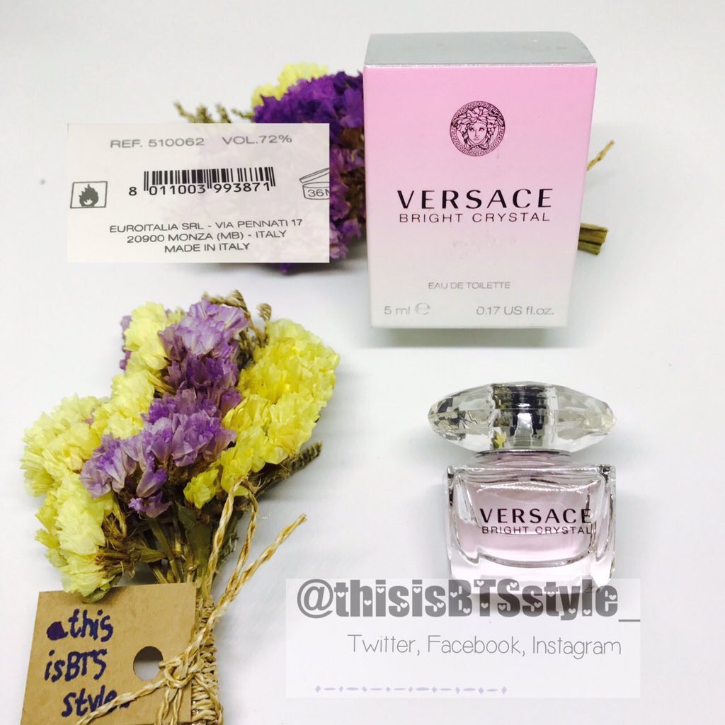 thisismyystyle_'s tweet photo. ⚡️พร้อมส่ง⚡️
☁️ Versace Bright Crystal 5ml 
☁️ กล่องละ 300฿ (ได้ทั้งขวด+กล่อง)
☁️ ค่าส่ง ฟรีREG/EMS+20

#ตลาดรถไฟบังทัน #จองกุก #น้ำหอม #น้ำหอมไอดอล #น้ำหอมแบ่งขาย #น้ำหอมจิ๋ว #howtoperfect https://t.co/sKUHy2hhZr