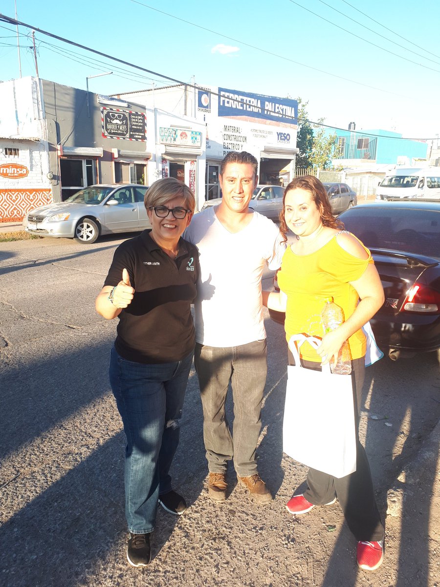 DOCTORA66's tweet photo. Seguimos recorriendo las calles, gracias a quien cree en la mejor opción a la Presidencia Municipal de Chihuahua porque #VotoUtilEsNuevaAlianza #ConstruyamosChihuahua #EstherJudith #Presidenta https://t.co/L2JaefnIQ0