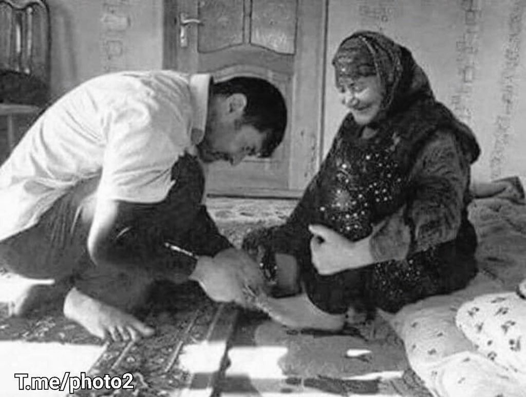 بر الوالدين دين مردود فما تفعله الان بوالديك ستلقاه بالغد!