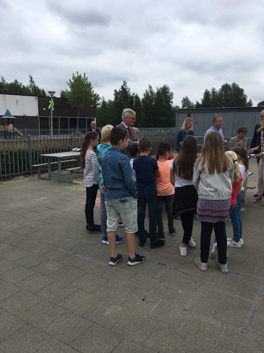 33-ste groene schoolplein geopend Bloemaert-Driecant. Super samenwerking!!