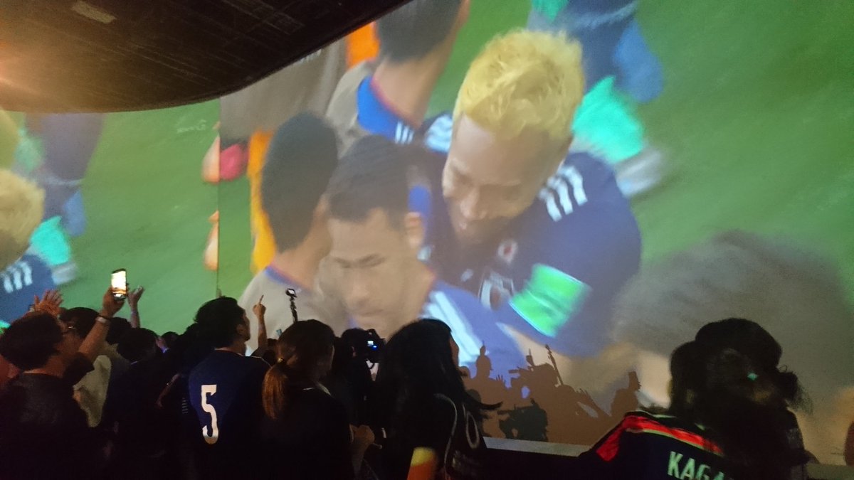 Mika Rika フリー素材アイドル Pa Twitter まさかの 勝った サッカー熱いな 楽しいなぁ Mika ワールドカップ18 Fifaワールドカップ コロンビア戦